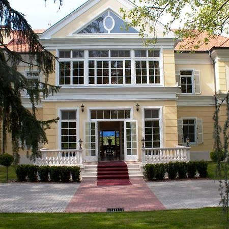 Chateau Visz Exterior photo