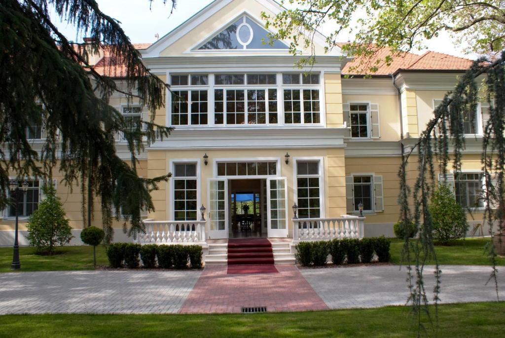 Chateau Visz Exterior photo